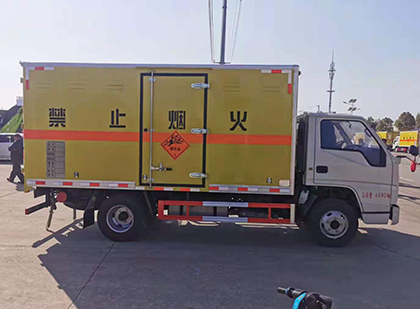 师宗爆破器材运输车技术升级与安全合规新趋势