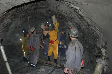 师宗工程爆破中的危险因素分析以及应对工程爆破危险的措施